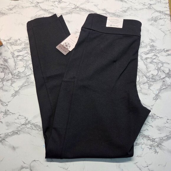 Gaiam Medium Black Pull On Skinny Leg Ponte Pant Leggings Pockets NWT - Picture 1 of 11